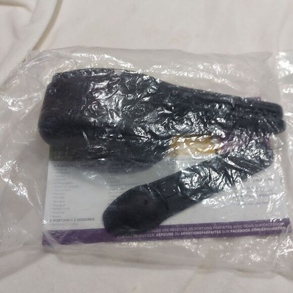 Epicure Steamer, perfect petites mould and measuring cups. - Picture 5 of 8